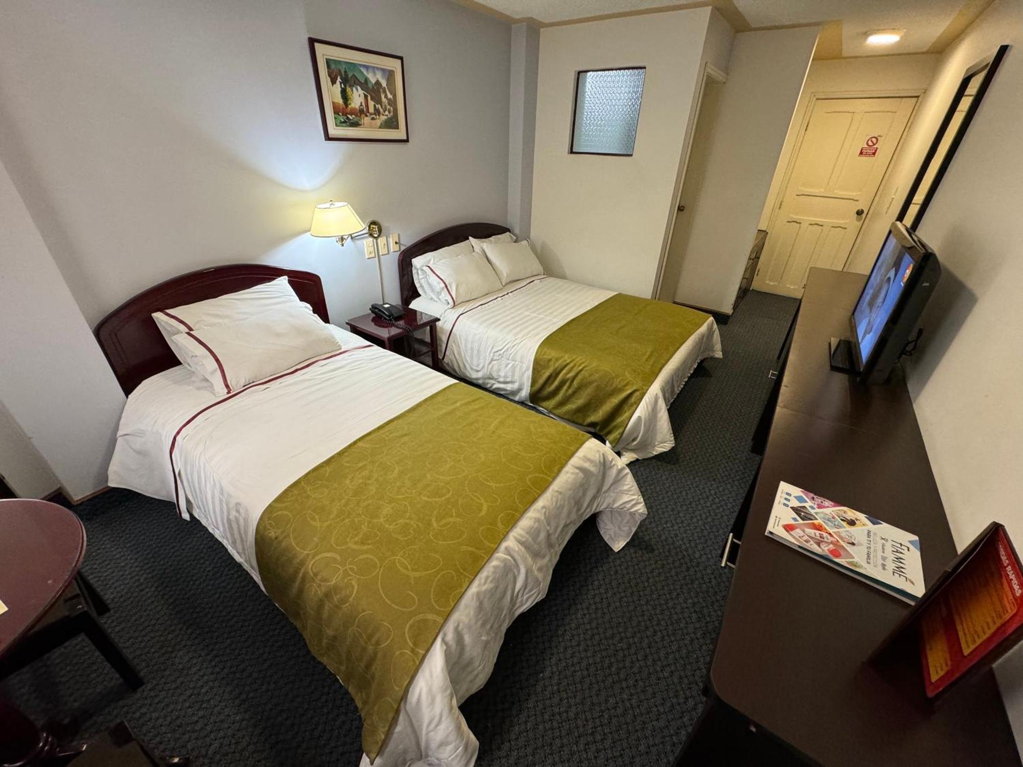 Hotel Los Andes Ипьялес Экстерьер фото