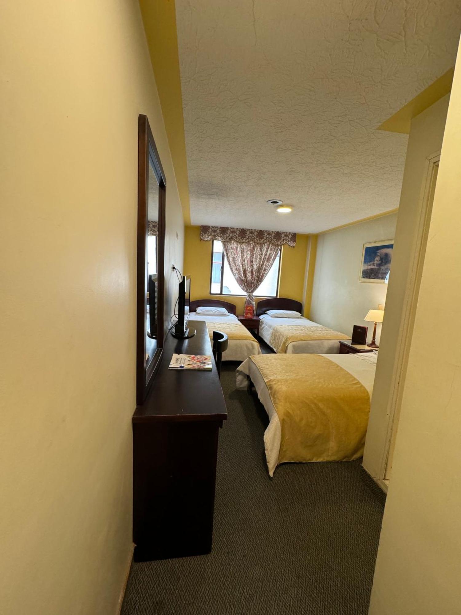 Hotel Los Andes Ипьялес Экстерьер фото
